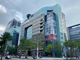 靠得更近 想得更遠